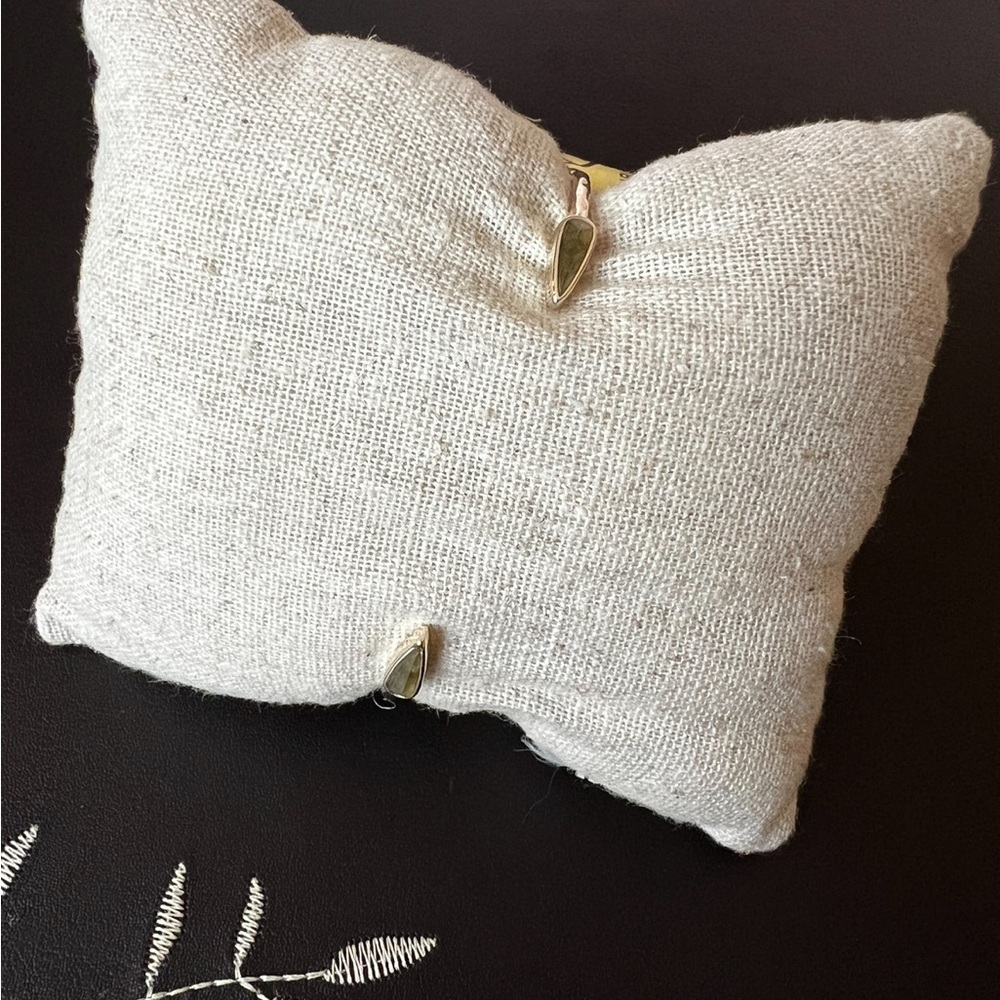Stella & Dot Sommerville Skinny Cuff Bracelet Pale Gold